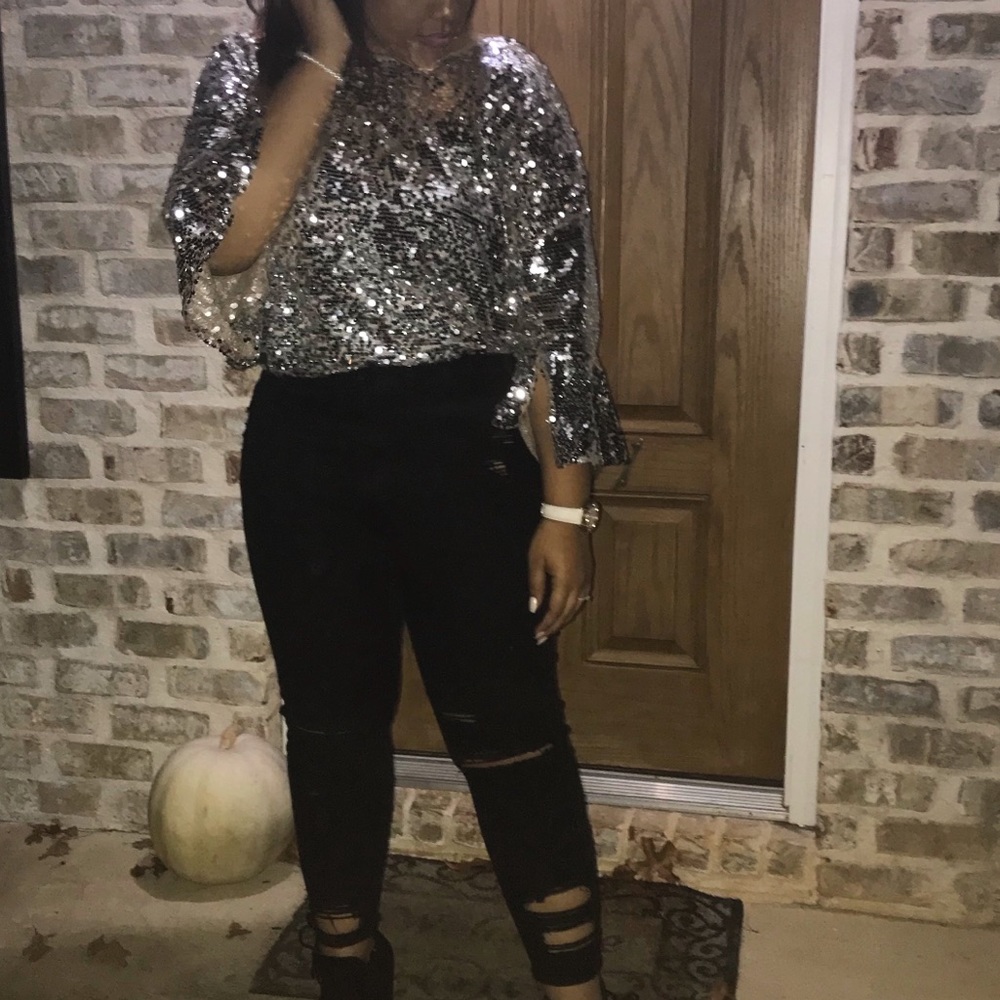 Sparkly fun sequin bell sleeve top!